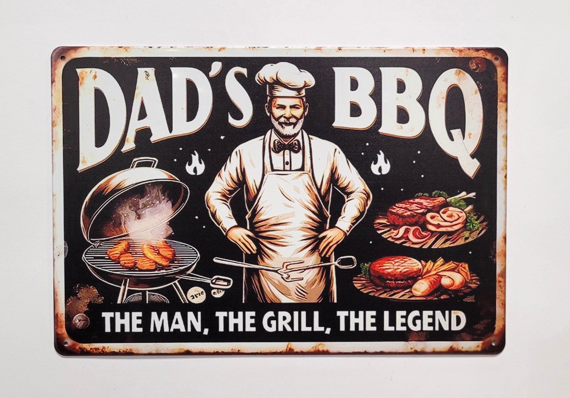 Dad's BBQ The Legend wandbord van metaal