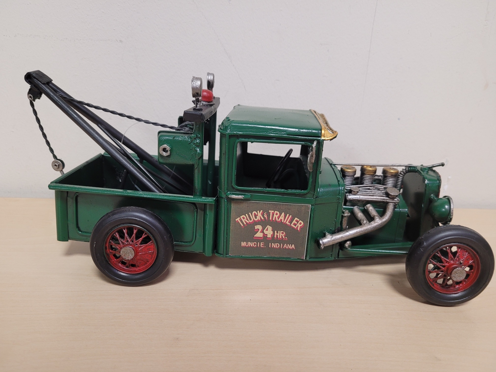 Hotrod groen sleepwagen metalen model